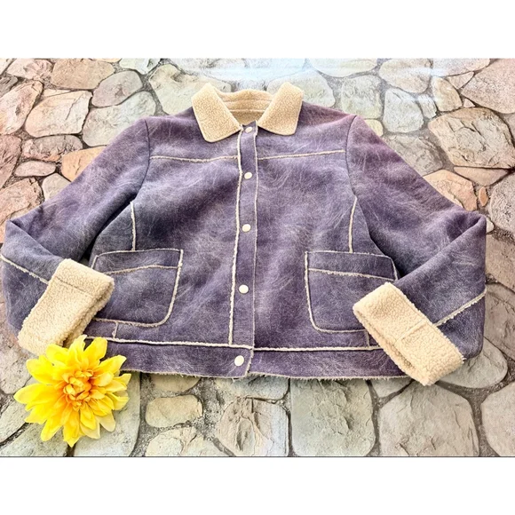 Sold - Picture 5 of 10